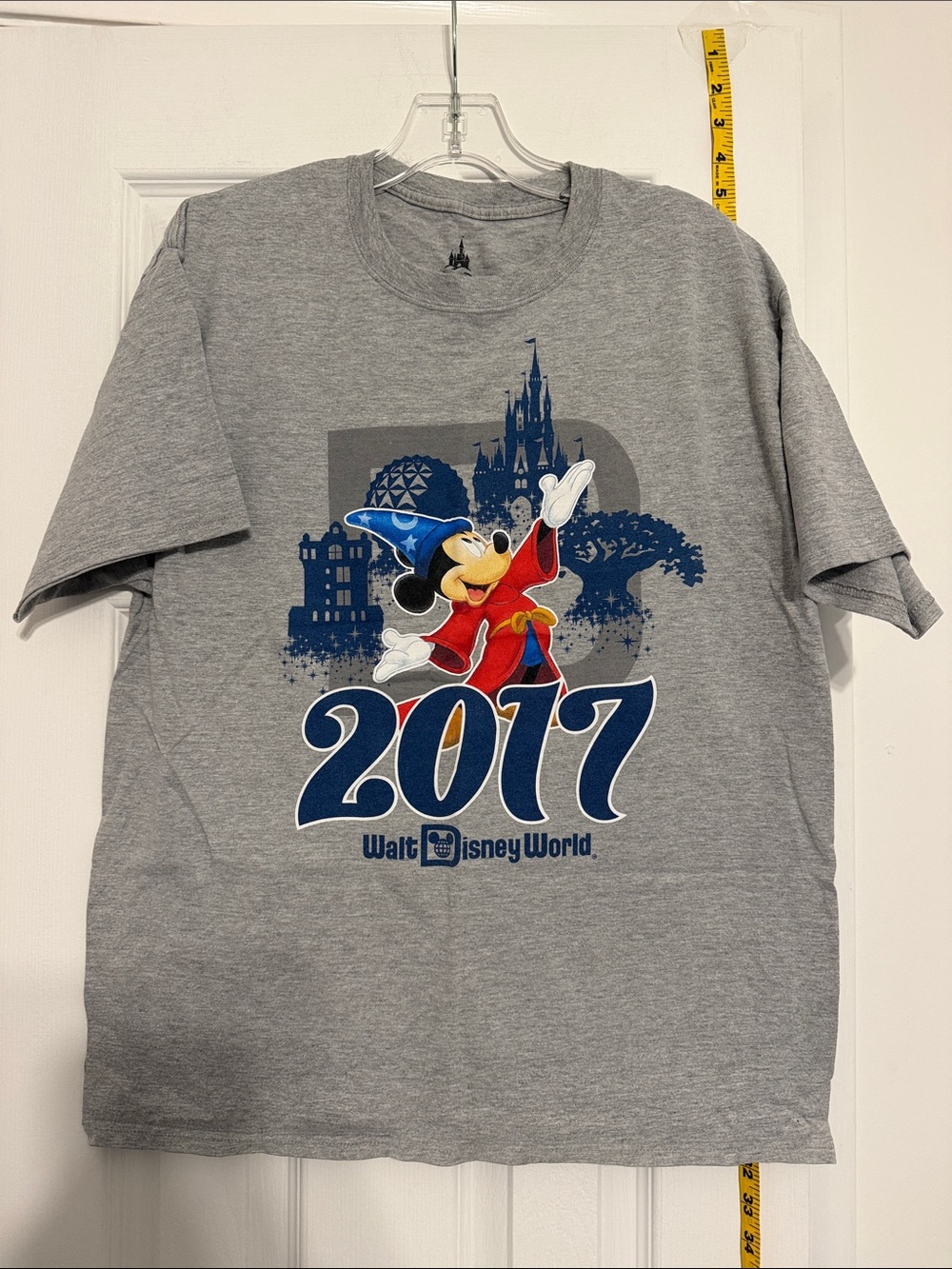 Disney Gray Mickey Sorcerer 2017 Graphic Tee Lg